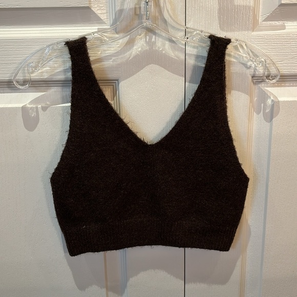 Mod Ref 2 piece cardigan and cropped tank set. Size medium. - Picture 2 of 13
